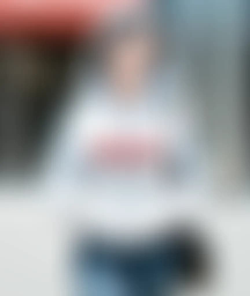 Blurred preview image
