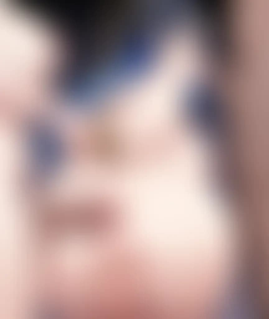 Blurred preview image