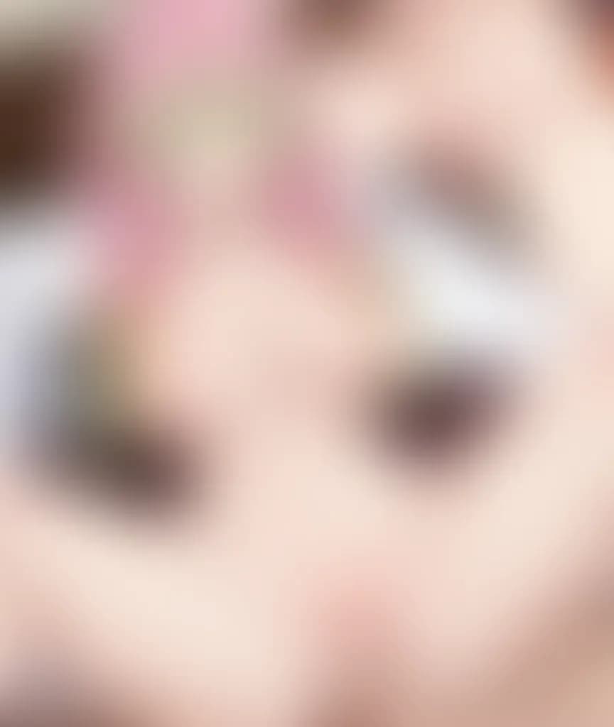 Blurred preview image