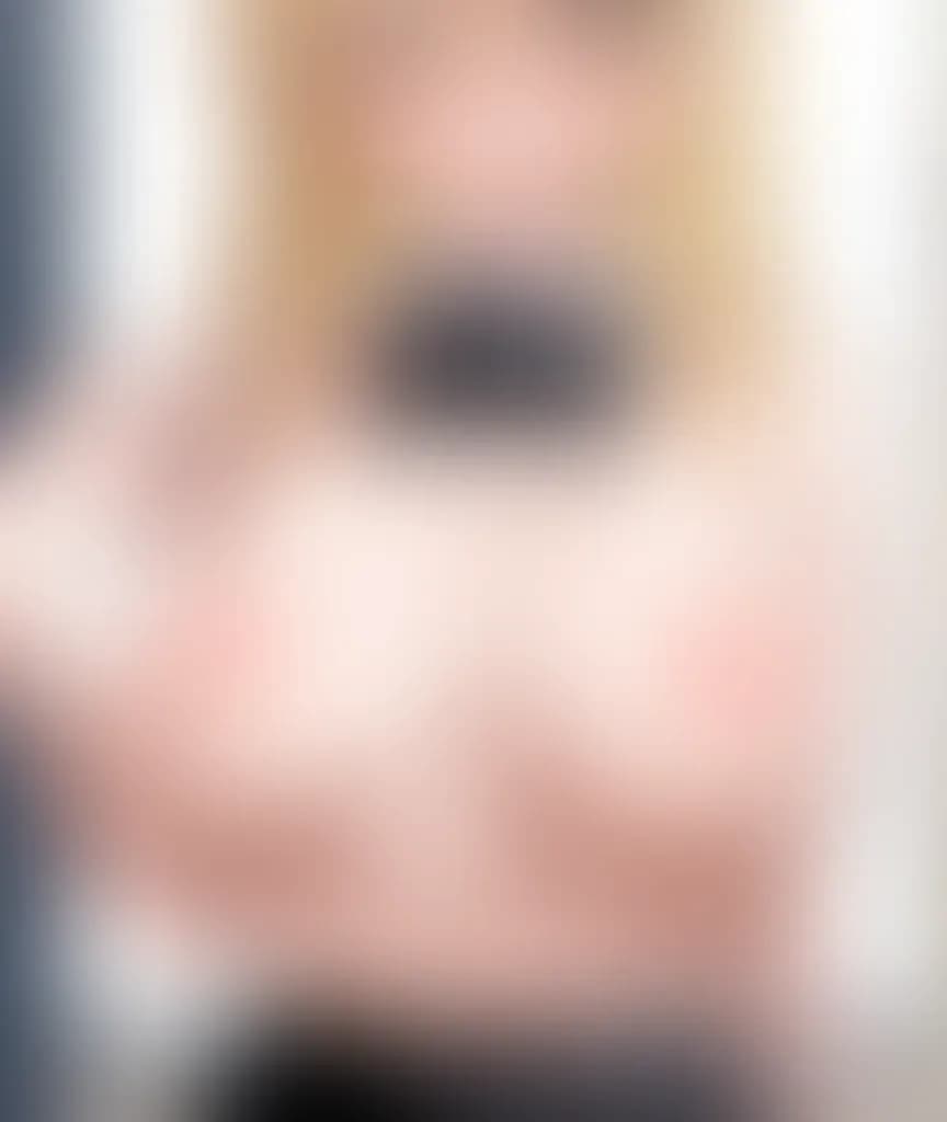 Blurred preview image