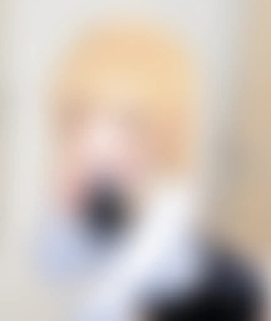 Blurred preview image