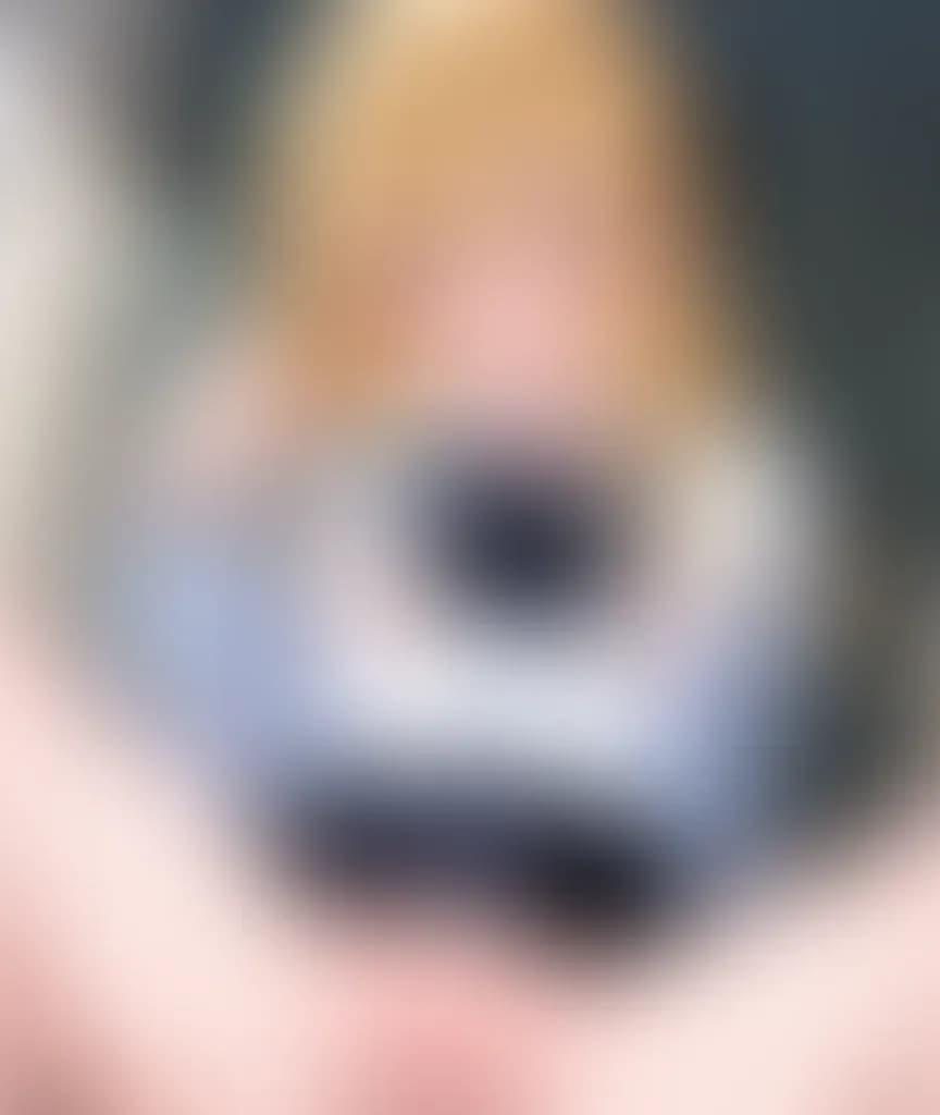 Blurred preview image