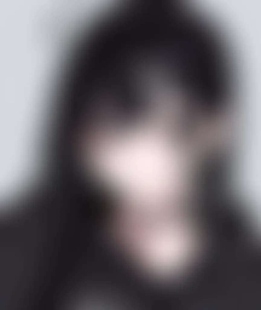 Blurred preview image