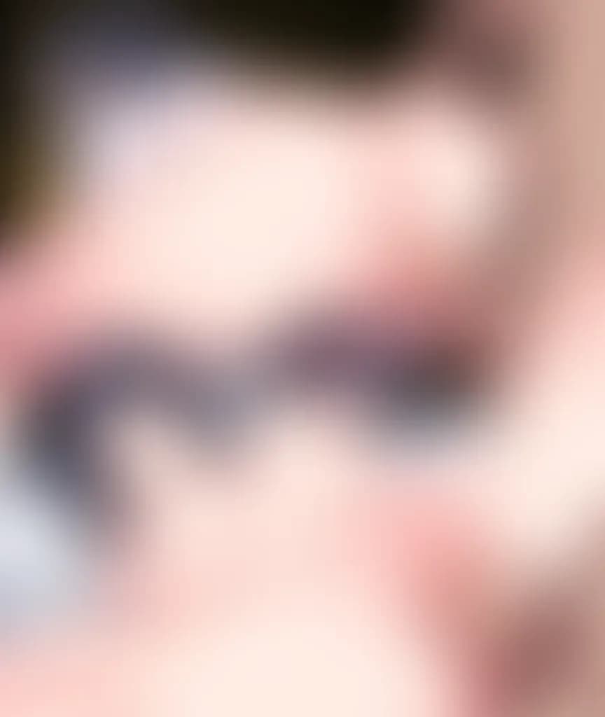 Blurred preview image