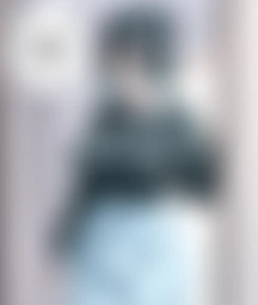 Blurred preview image