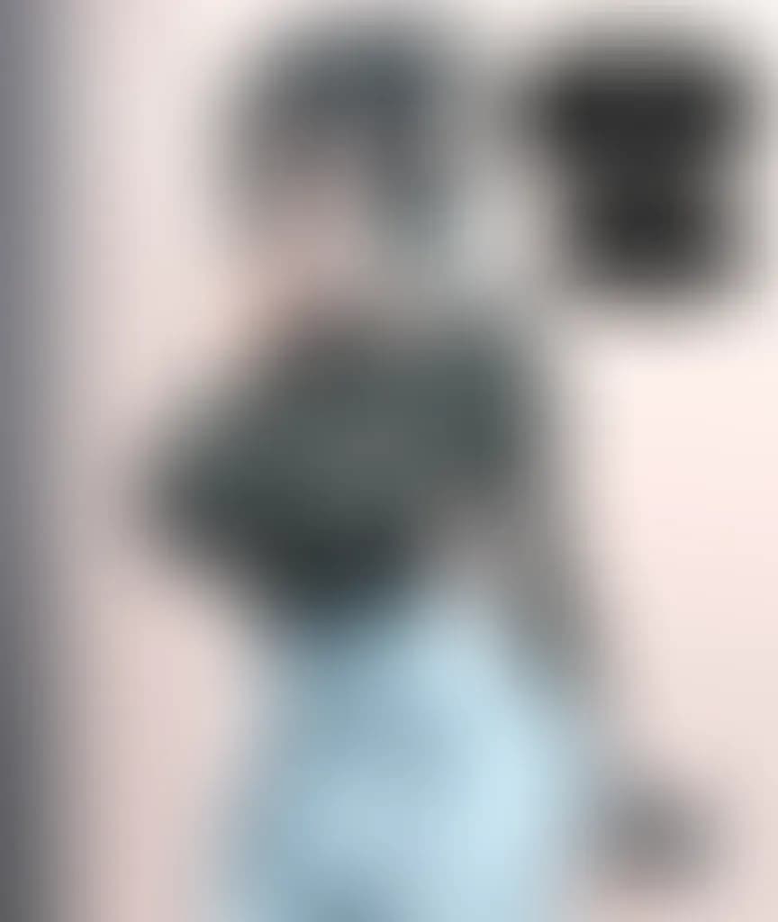 Blurred preview image