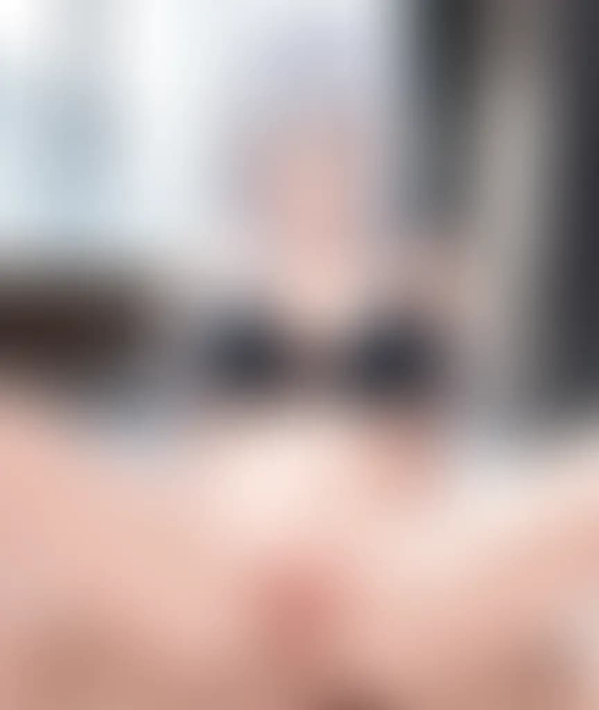 Blurred preview image