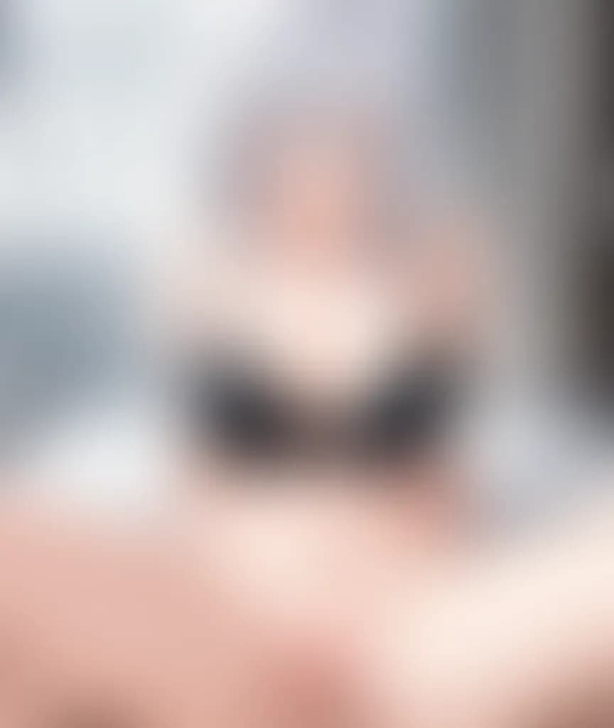 Blurred preview image